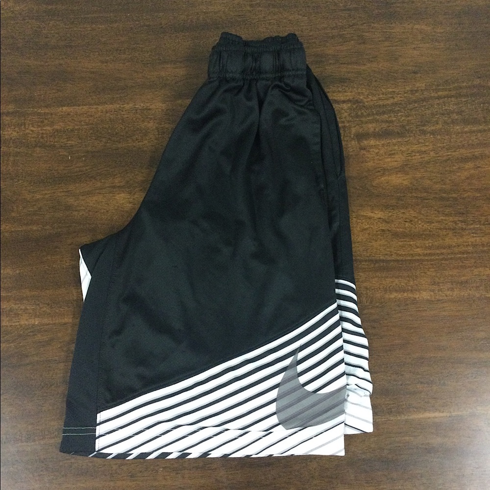 Women’s Nike Elite Basketball Short